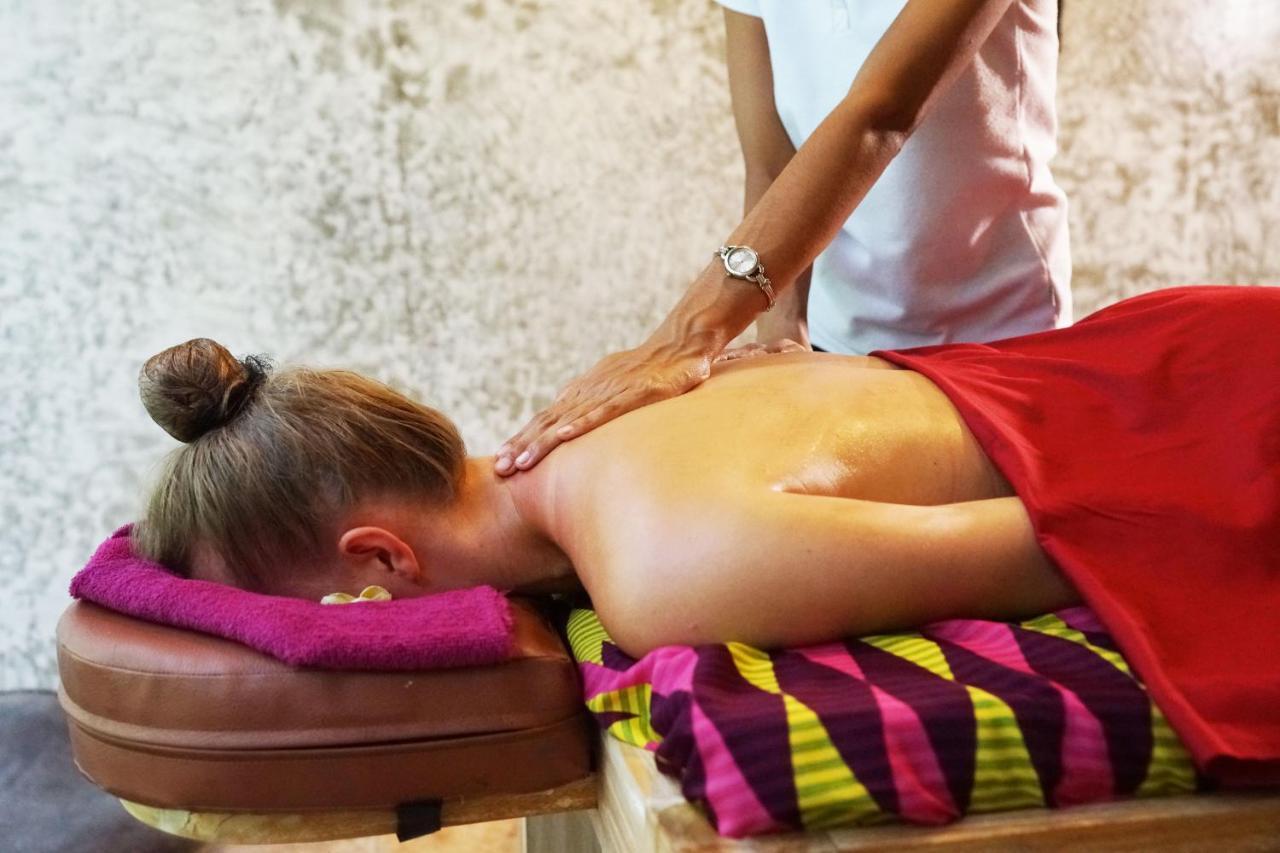 Senetan Villas And Spa Resort Ουμπούντ Δωμάτιο φωτογραφία